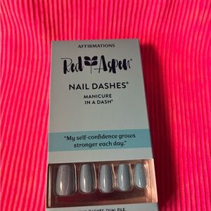 Red Aspen Nail Dashes - Emanuel is confident